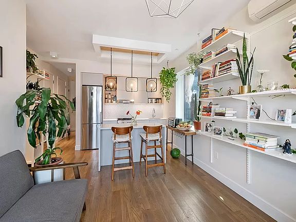 3rd image of 26 E 19th St #5C
