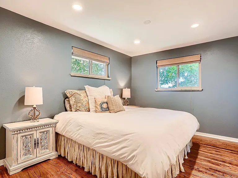 5495 S Lakeview St — Photo 4