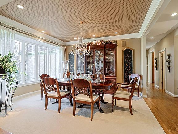5th image of 3887 Saint Andrews Ct