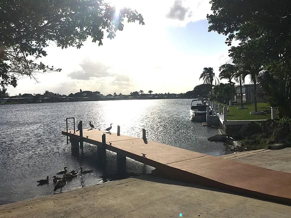 1st image of 5610 E Marina Dr
