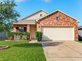 210 Hawks View Dr, La Marque, TX 77568