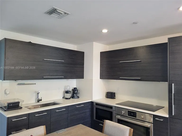 45 SW 9th St #2201 — Photo 14