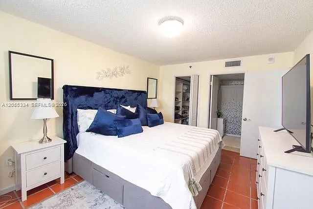 1621 Collins Ave #205 — Photo 22