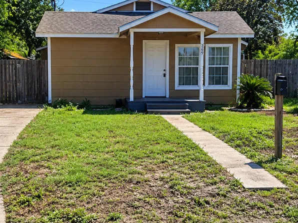 229 W Nettie Ave, Kingsville, TX 78363