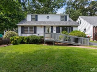 577 Lyman Ave, Woodbridge, NJ 07095