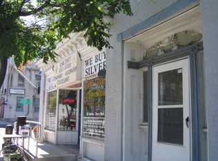 4 E King St APT 1, Littlestown, PA 17340