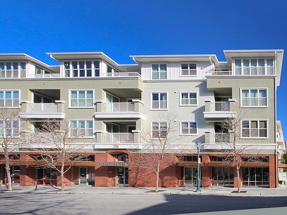 3rd image of 2030 N Pacific Ave Unit 212