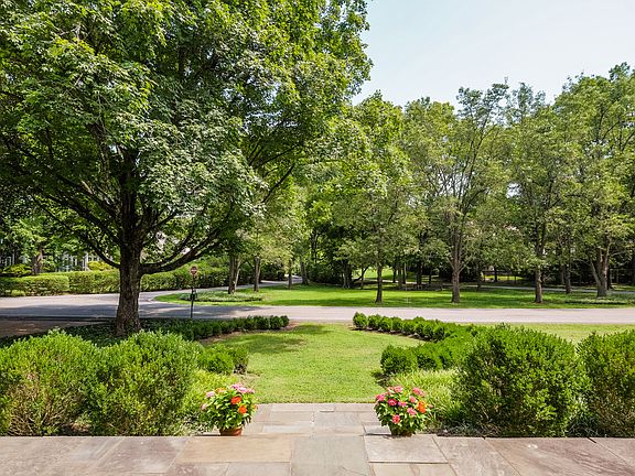 3rd image of 235 Deer Park Cir