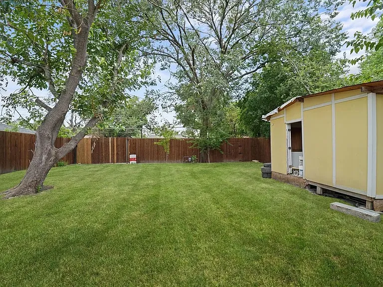 10746 Cotillion Dr — Photo 4