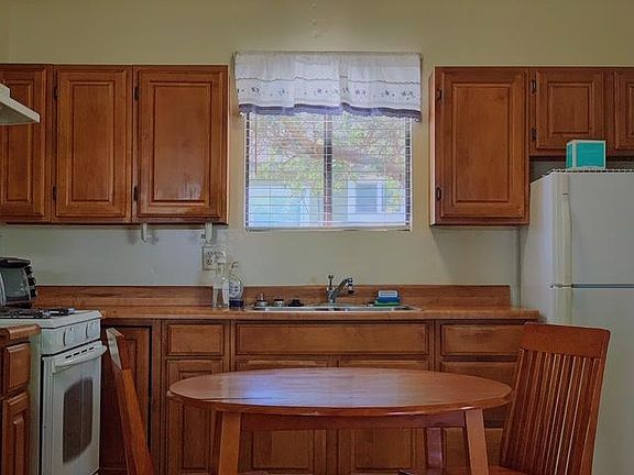 3rd image of 2732 Martha Ave