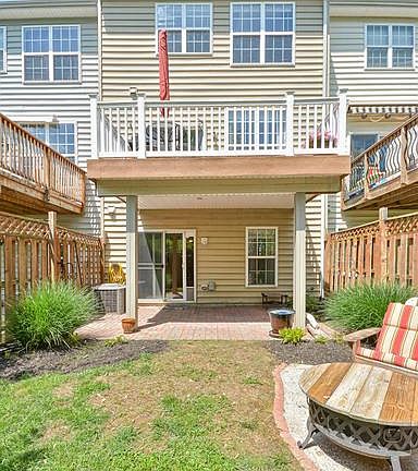 3rd image of 407 Green Fern Cir
