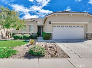10325 Lakeshore Dr, Apple Valley, CA 92308