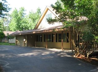 189 Old Barn Ln, Holly Lake Ranch, TX 75765