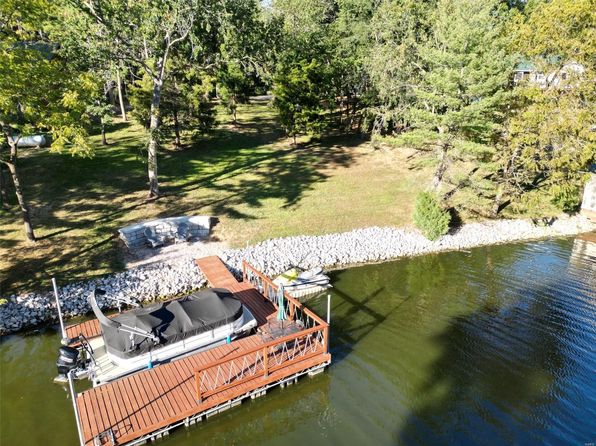 1345 Trails End Rd, Greenville, IL 62246