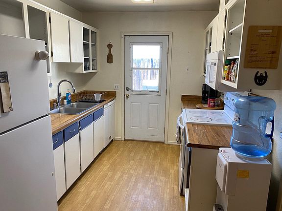2nd image of 1425 Placer Dr