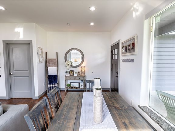 5th image of 9201 Space Street NE