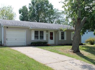 1006 Holiday Dr, Danville, IL 61832