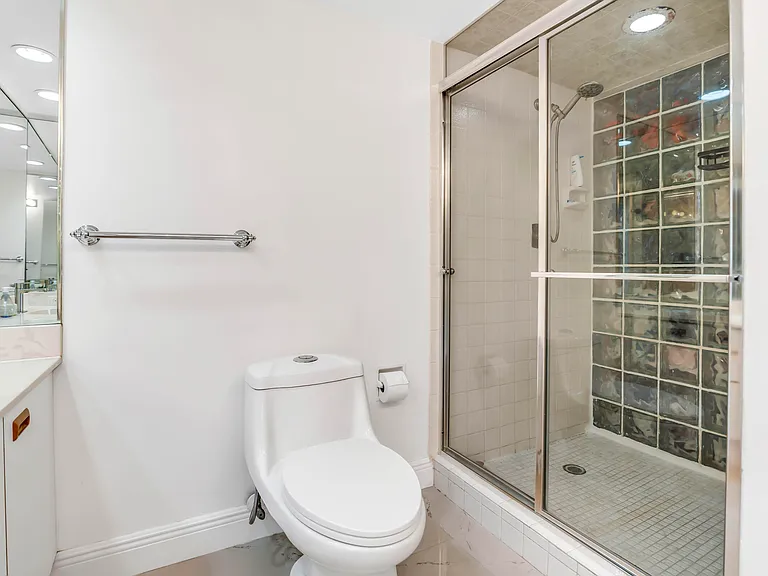 22 Royal Palm Way #606 — Photo 28