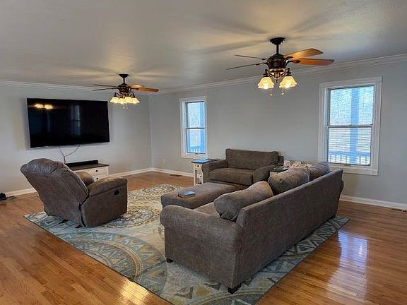 3rd image of 433 Old Glasgow Rd