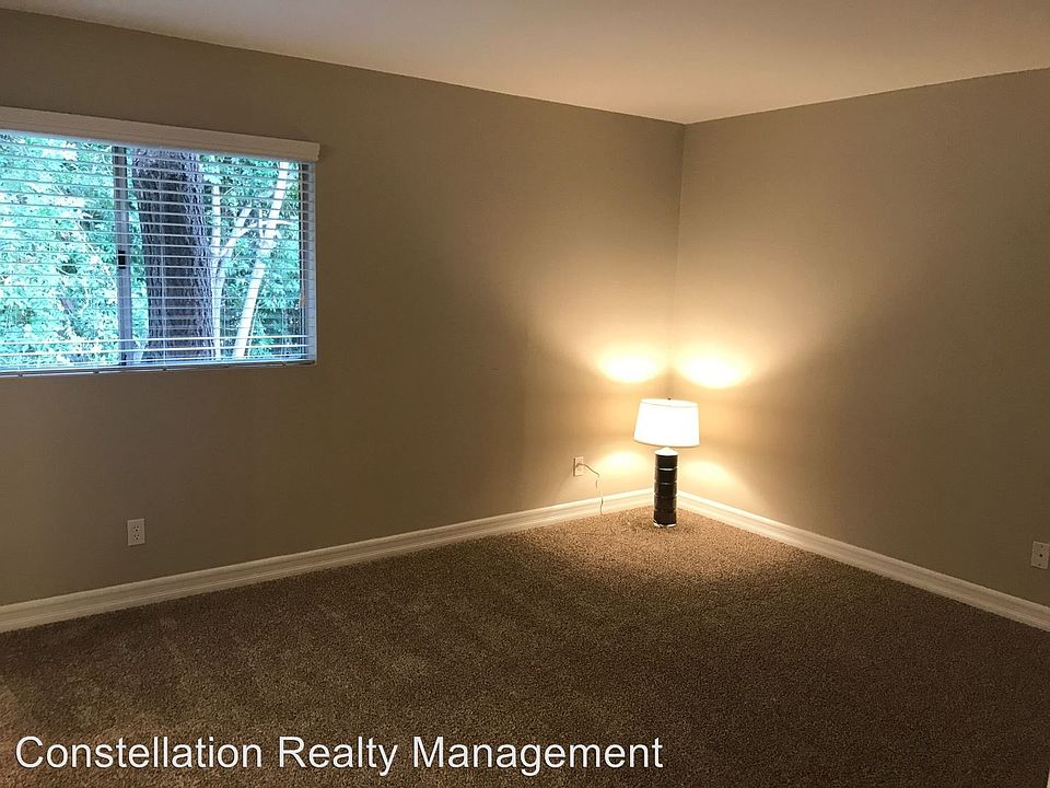 1st image of 7740 Parkway Dr Unit 207