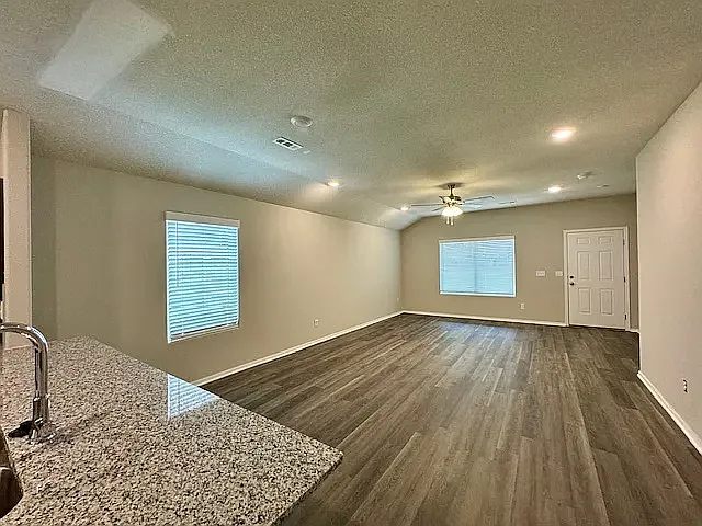 2440 N Raven Ln — Photo 9