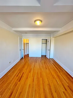 Rented by Manhattan Realty Group | media 6