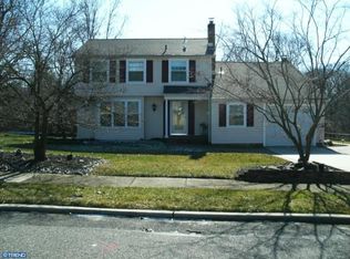 106 Bee Ln, Somerdale, NJ 08083