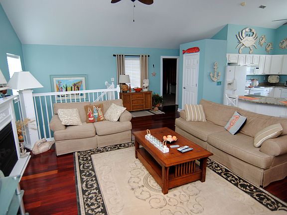 4th image of 1008 N New River Dr
