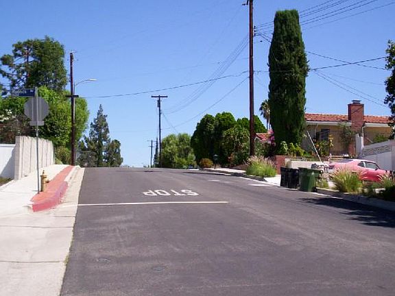 4th image of 8576 Farralone Ave
