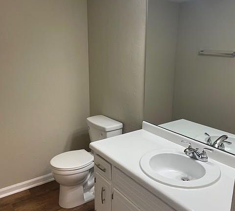 5th image of 174 Scarlet Way