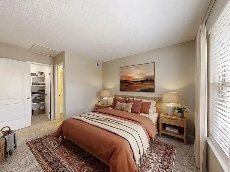 Avalon Apartments — Photo 37