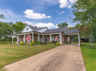601 Piney Creek Rd, Bellville, TX 77418