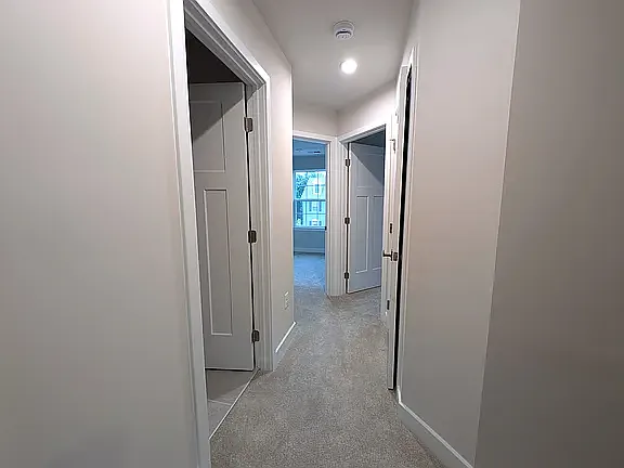 723 Kalmar Ln — Photo 16