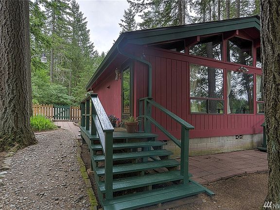 3rd image of 7838 Warbler Ct SE