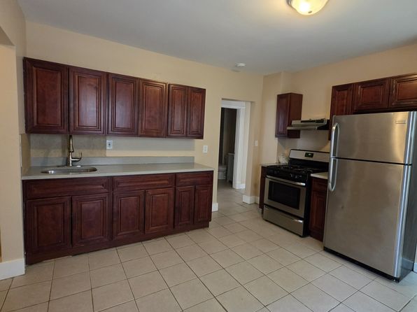 124 Southview St #1