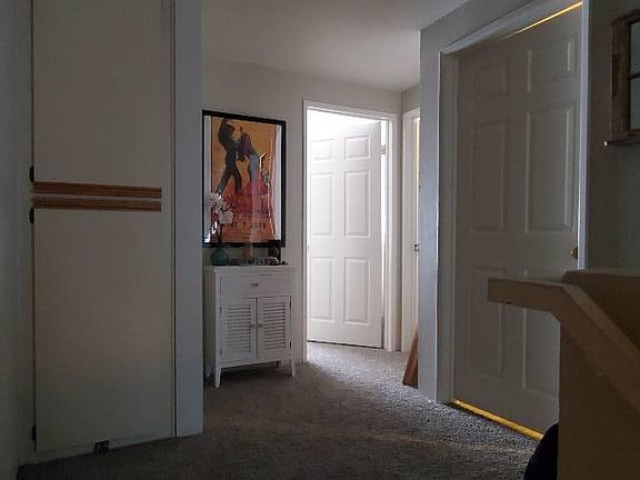2nd image of 5730 Vineland Ave Unit 114
