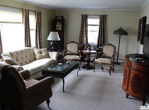 4th image of 46 Roosevelt Pl