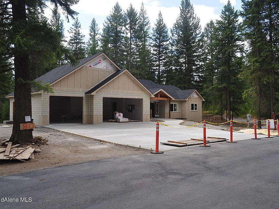 1st image of 80 Parkland Dr