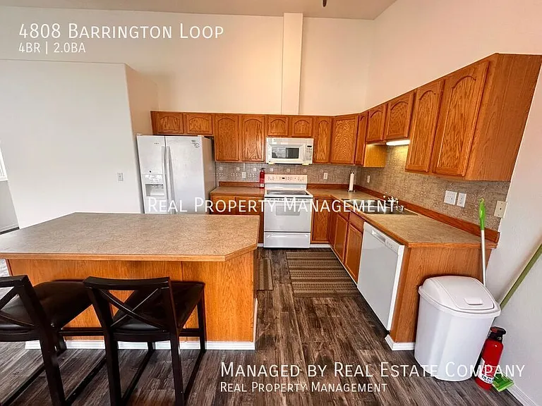 4808 Barrington Loop — Photo 4