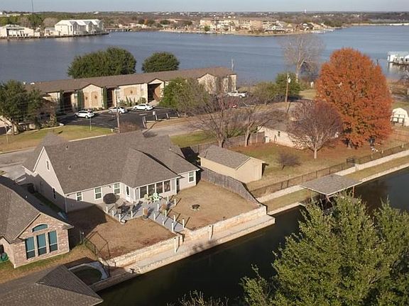 2nd image of 801 Panama Ct