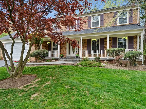 2nd image of 4 Duncan Branch Ct