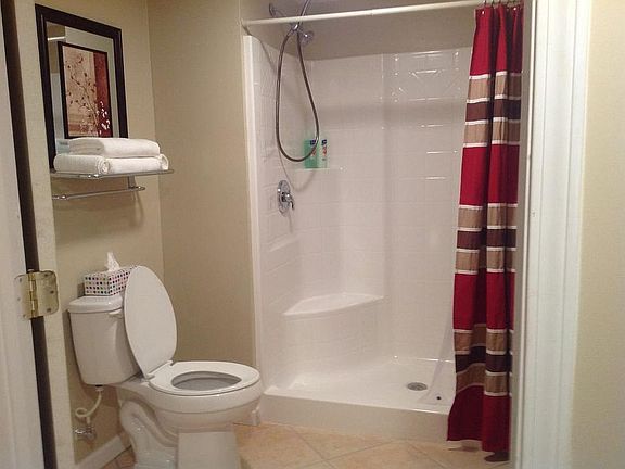 3rd image of 113 Rosemary Ln