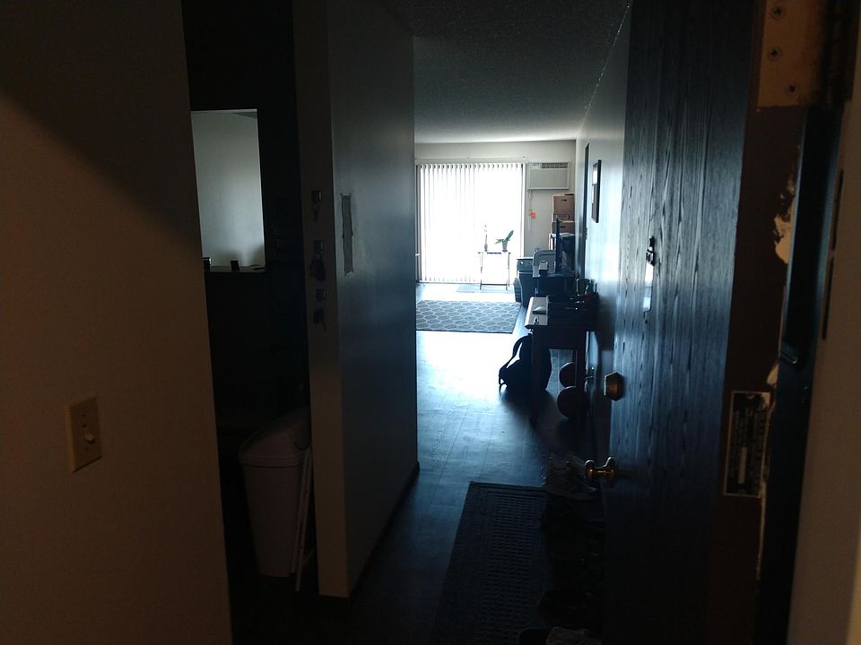 2nd image of 701 W Maple Ave APT 2