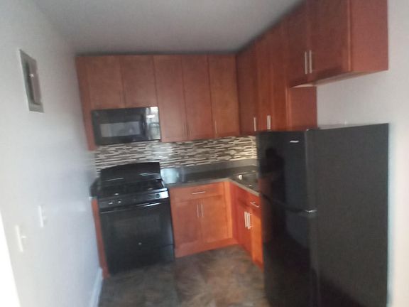 3rd image of 30 Maple Ave #F