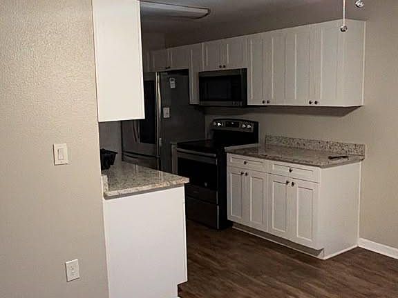 2nd image of 2301 Weber St