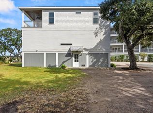 1008 Mariners Cay Dr, Folly Beach, SC 29439