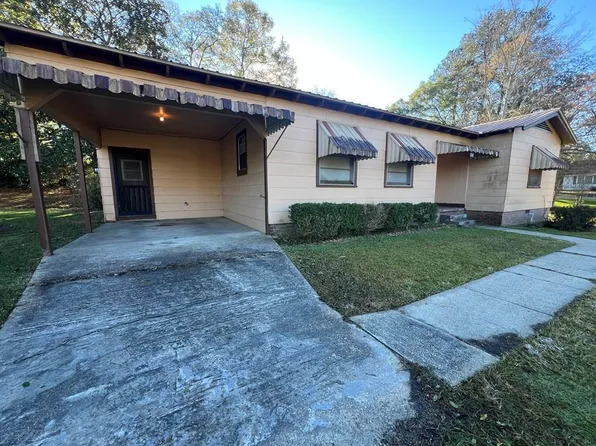 104 S 10th St, Lumberton, MS 39455