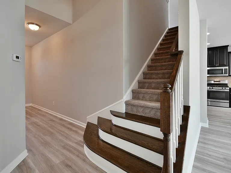 303 Corday Ln — Photo 17