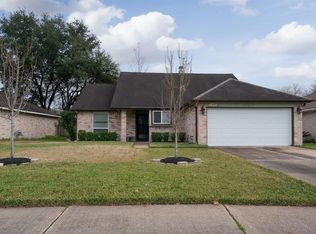 342 Ironbark Dr, Webster, TX 77598