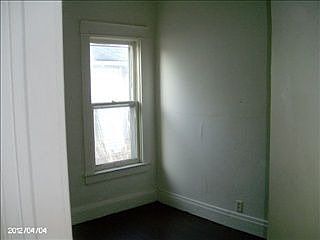 5th image of 713 Philippa St